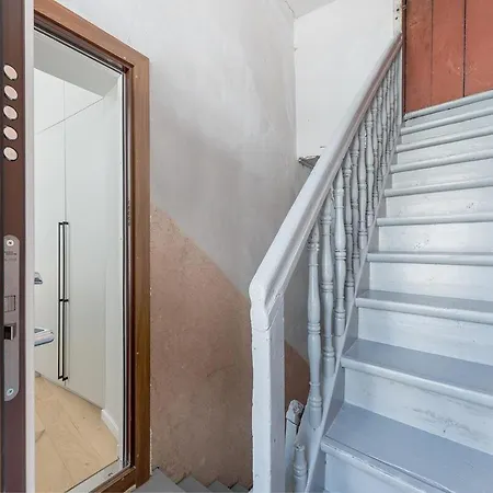 Cosy 1 Bdr In Old Town By Urban Rent